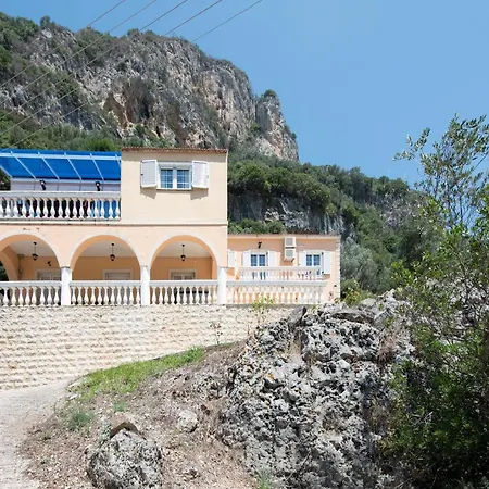 Alexandrer Paleokastritsa