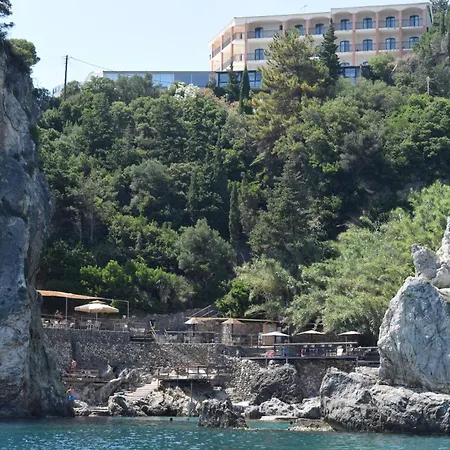 Alexandrer Villa *